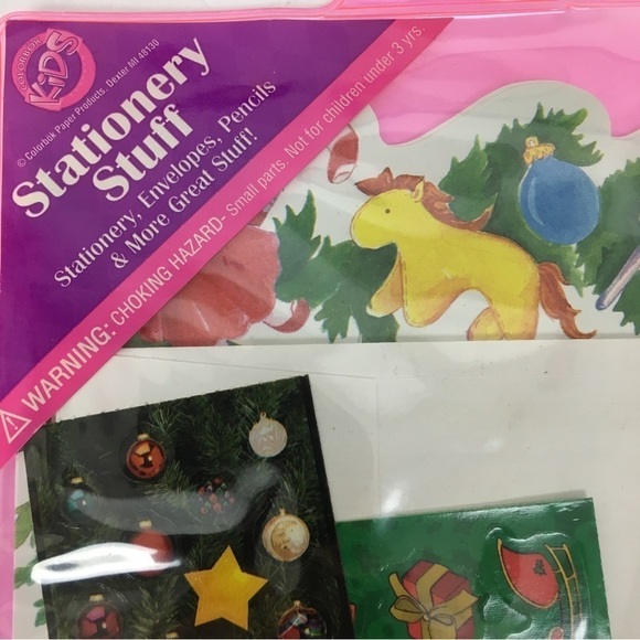 COLORBOK Kids Christmas Stationery Stuff Set Paper Envelopes Stickers Pencil - Picture 2 of 5